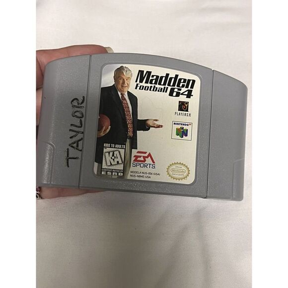 Madden Football 64‎ (Nintendo 64, 1997) N64 Video Game Combine Shipping CUKa0 - Picture 1 of 8